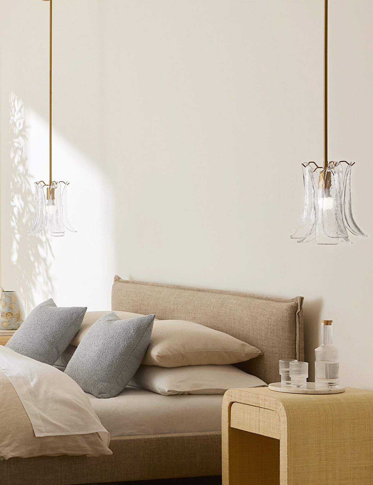 Pallie Pendant Light - Modern Ceiling Pendant Light for Dining Rooms in a room