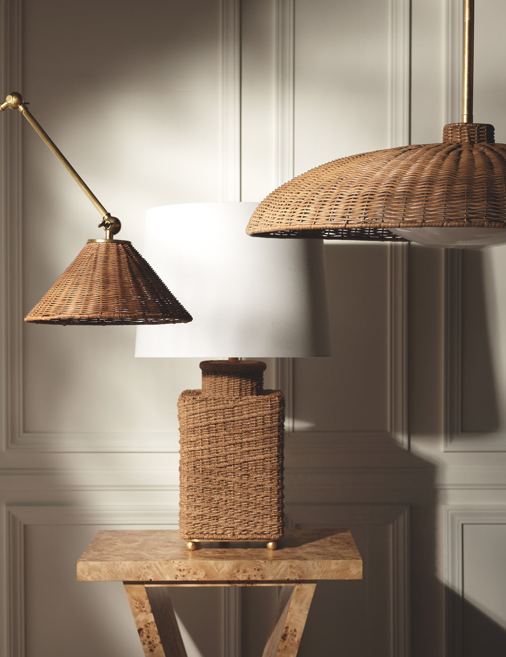 Fiora Pendant Light - Modern Ceiling Pendant Light for Dining Rooms in a room