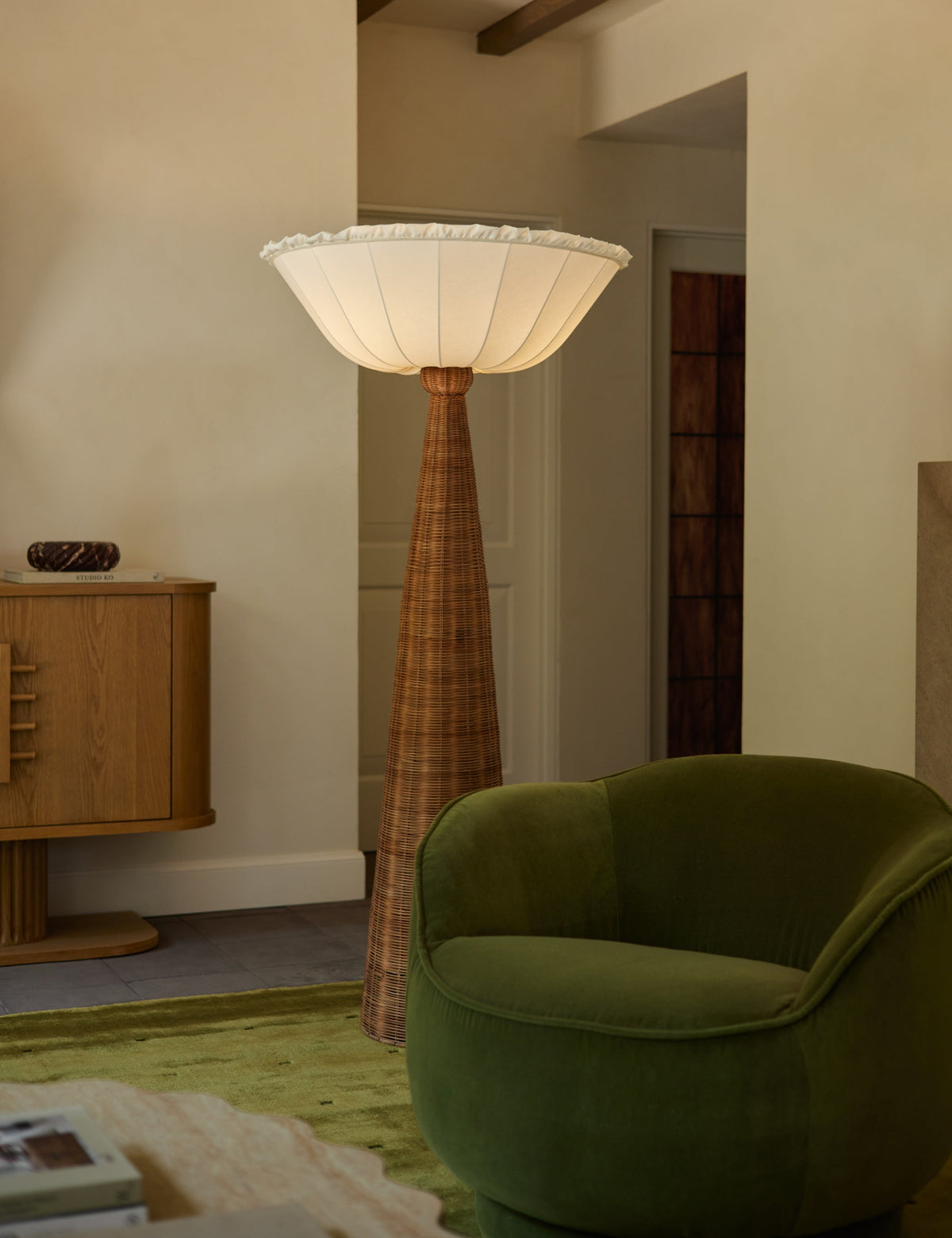 Helmi Floor Lamp - Living Room Floor Lamp for Living Rooms Light in a room