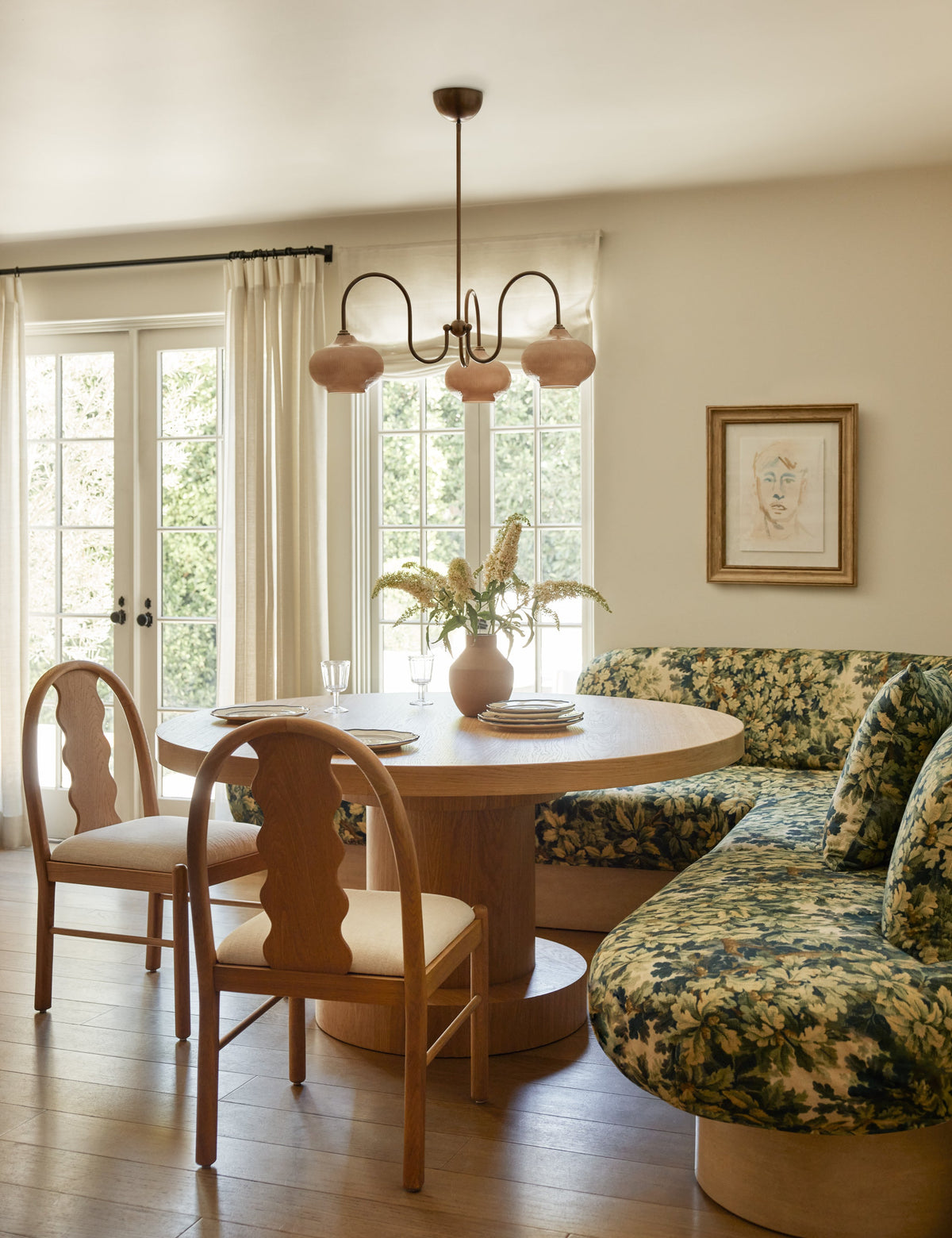 Birchly Chandelier - Dining Room Chandelier Fixture for Dining Rooms in a room