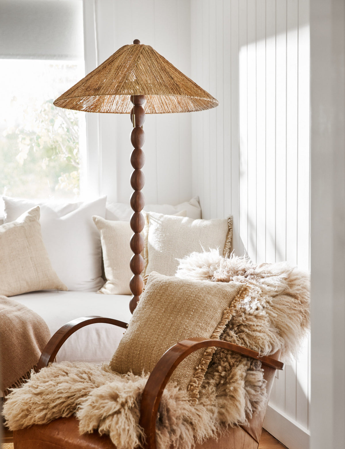 Samina Floor Lamp - Living Room Floor Lamp for Living Rooms Light in a room