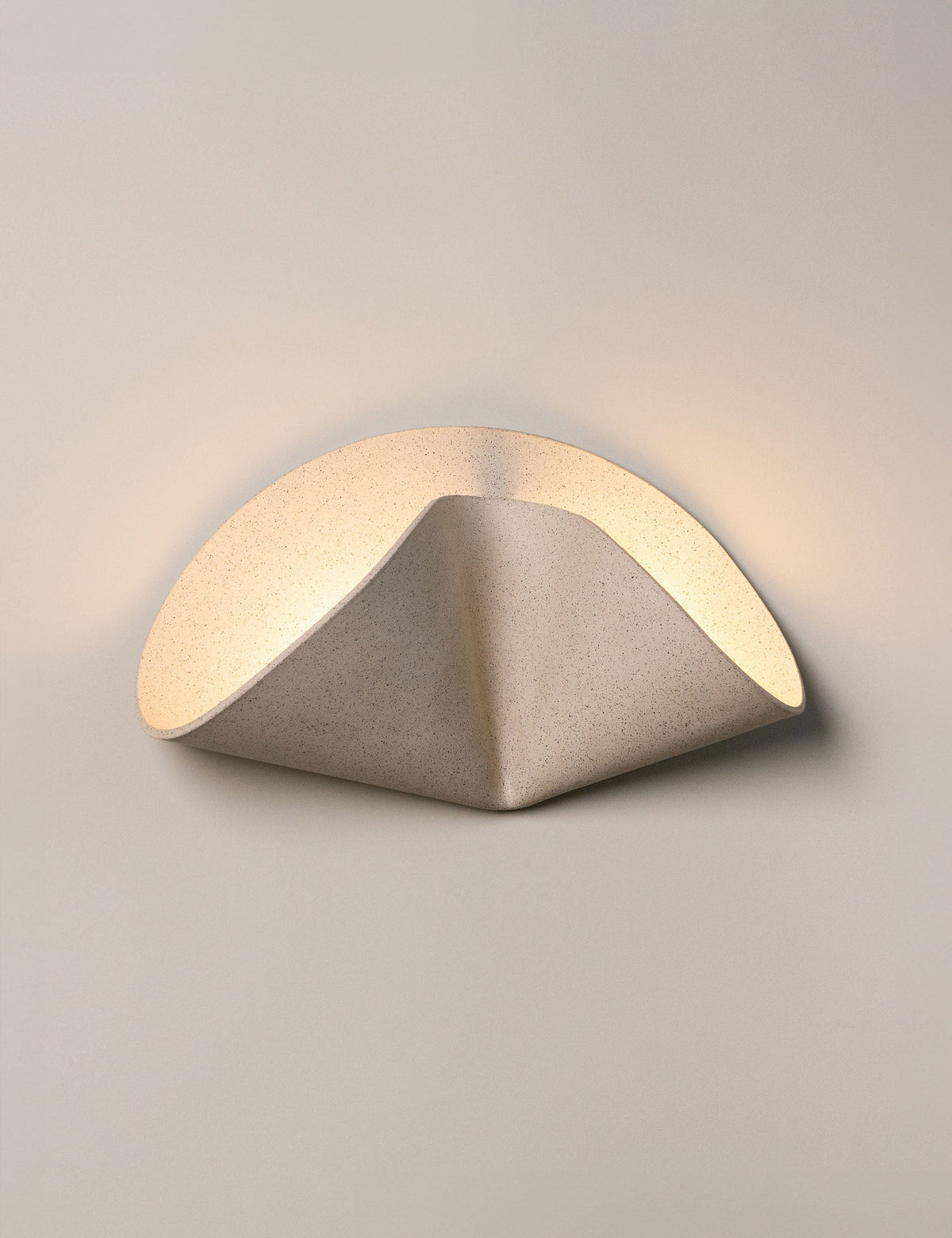 Shado Sconce - Wall Sconce Lighting for Bedrooms Modern Wall Light in a room