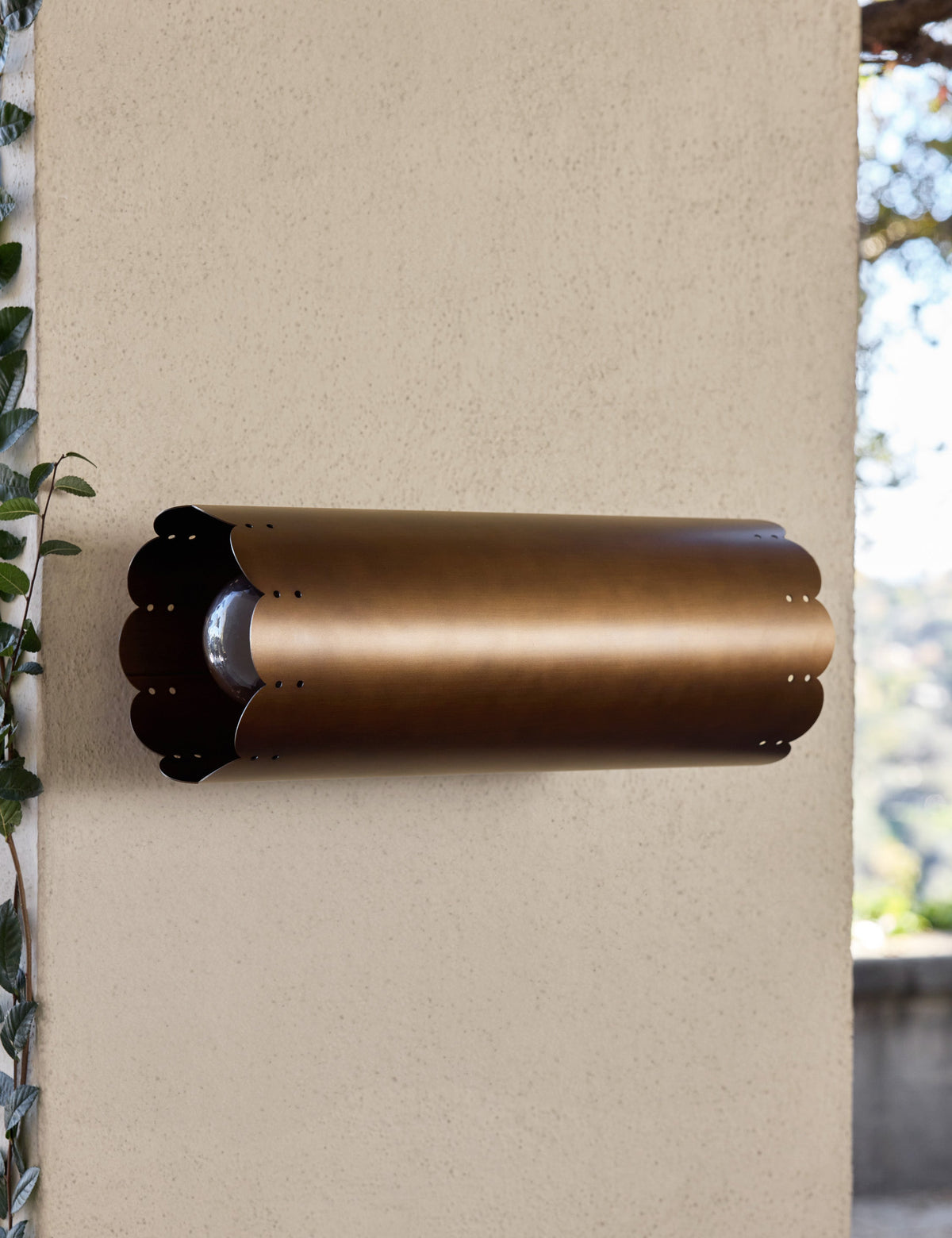 Teeling Outdoor Sconce - Wall Sconce Lighting for Bedrooms Fixture in a room