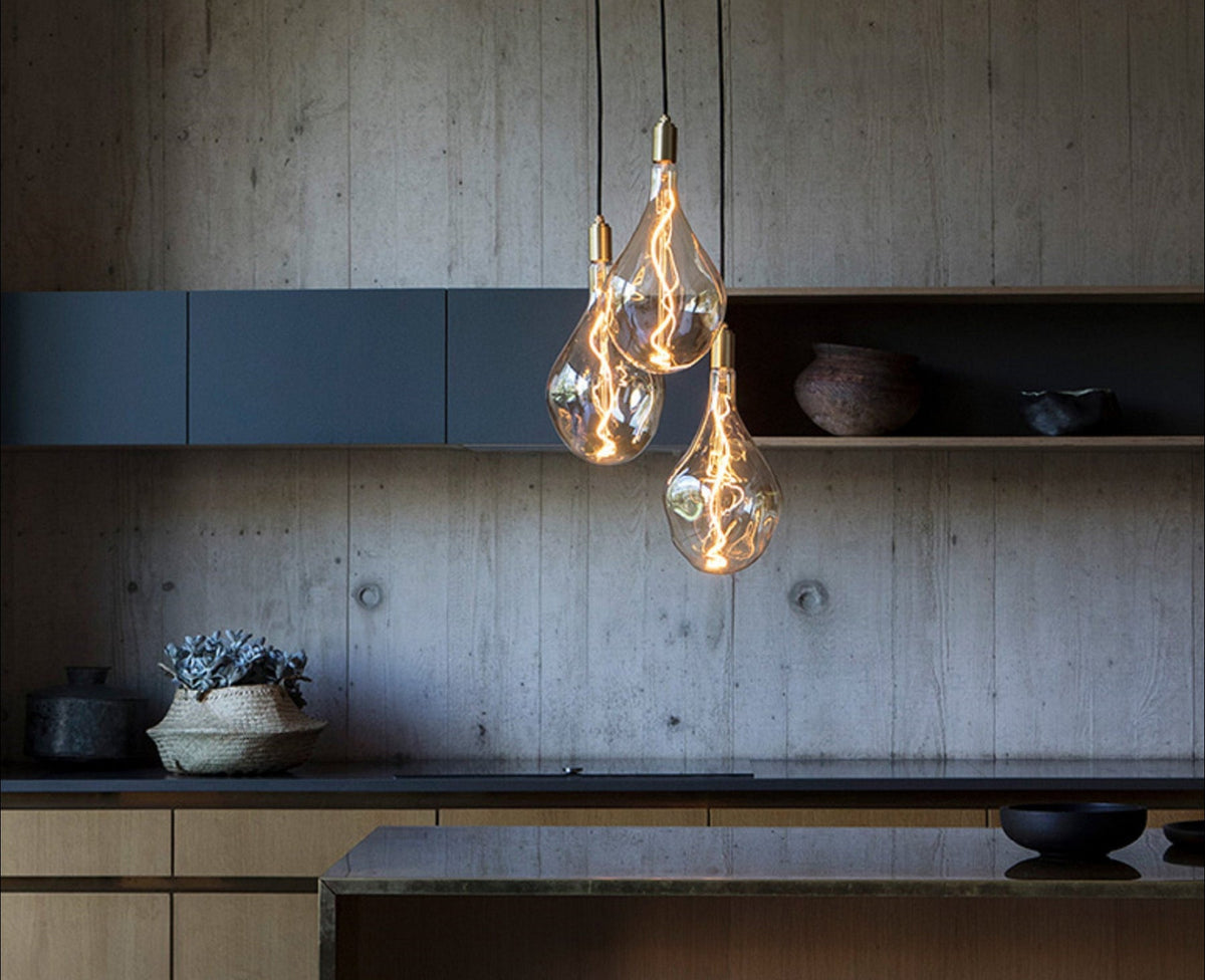 Voronoi III 5W LED Bulb - LED Light Bulb Set Energy Efficient in a room